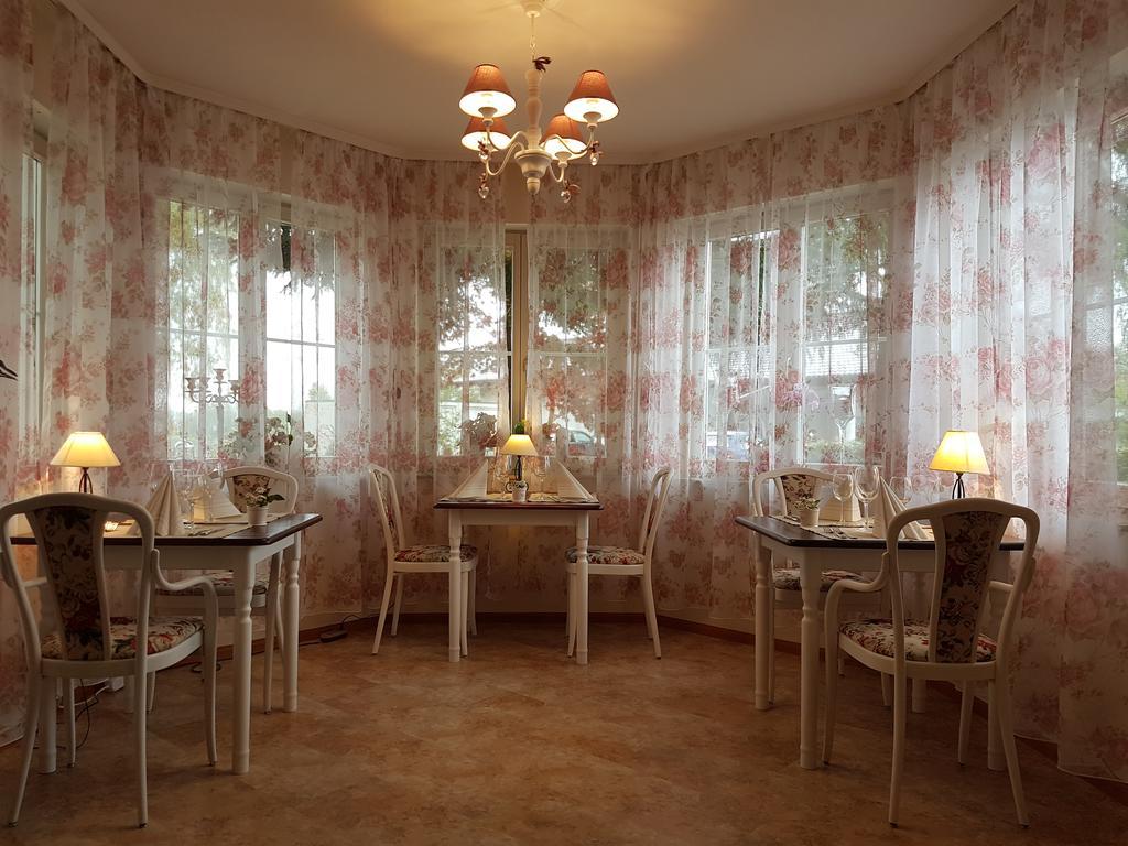 Hotel Schlossmatt Schwoerstadt Bagian luar foto