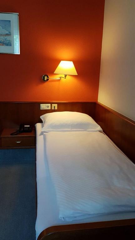 Hotel Schlossmatt Schwoerstadt Bagian luar foto